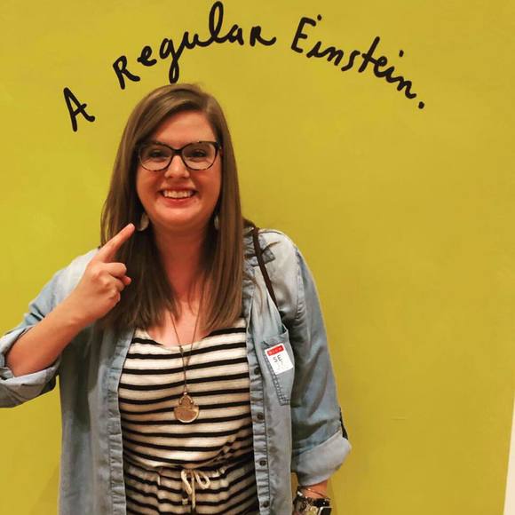 Meet your Posher, Julie - Picture 1 of 2